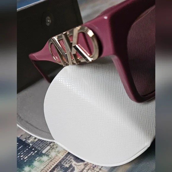 Michael Kors Purple Cat-Eye Sunglasses ✨️New Case Included✨️ - Picture 5 of 16